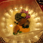 銀座 しのはら - 先付：鮑 北海道の雲丹 原木のなめこ 生のトンブリ 玉子豆腐  菊菜 菊花2