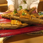 銀座 しのはら - 藁苞（わらづと）： 穴子の苞蒸し 栗 銀杏と1