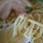 麺、チャーシューアップ
