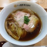 飯田商店 - 「醤油らぁ麺」850円
