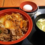 すき家 - 牛すき焼き丼、たまごセット