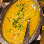 シタール - そしてメインのカレー。こちらはダール