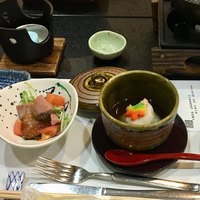 季節の魚と釜飯 魚信 - ローストビーフのサラダ・蕪饅頭のべっ甲あんかけ