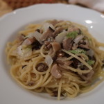 CUCINA KURAMOCHI - きのこのオイルベースパスタ