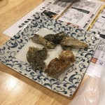 Asano Nihonshuten - 鮭皮チップス