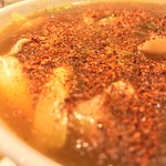 味奈登庵 - カレー南蛮そばには唐辛子だ！  
      ブチまけろ！  #BCMKR!