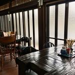 馬荷亭 よし - 黒光りの美しさ 