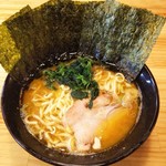 横横家 - ラーメン680円海苔増し100円。硬め濃いめ多め。