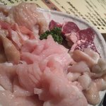 mannoya Beef Garden amemura - ホルモン盛り合わせ。　新鮮な感じが伝わってくるシンプルな盛り付け