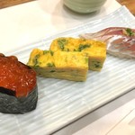 築地すし大 本館 - イクラ、卵焼き、鯵。