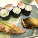 築地すし大 - ネギトロ巻き、たこきゅう巻き、炙り大トロ、煮穴子。