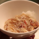 齋華 - 煮込みをご飯にONして頂きます