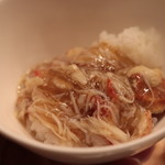 齋華 - 煮込みをご飯にONして頂きます