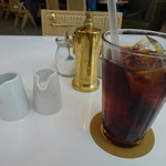 bills 福岡 - ◆アイスコーヒー（650円：外税）・・コーヒー自体は薄めで、アイスコーヒーらしい苦みや旨みには欠ける印象。