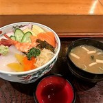 鮨だい寅 - 海鮮丼ランチ850円