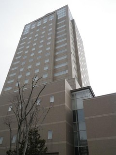 Gurandohoterunioujinanakamado - 大きいホテル
