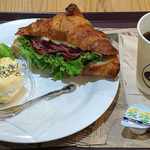 カンテボーレ - Cantevole 板橋前野町店 ランチ セットB クロワッサンサンド パストラミビーフセット 463円（税込500円）