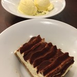 鎌倉パスタ - デザートのティラミスとアイス