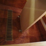 ほうとう蔵 歩成 - 足元にほのかな暖房