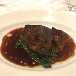 牛頬肉のワイン煮込み