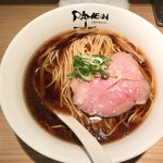 Ramen にじゅうぶんのいち - 真上から見た感じ