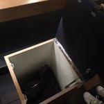 新天地 みっちゃん - その他写真:イスしたのモノ入れ〜(^○.^)/ カバンをIN☆
