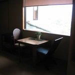 千松しま - 2人掛けのテーブル席