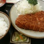 丸和 - ロースかつ定食