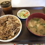 스키야 263고 사가 야마토 IC점 - 牛丼 並盛＝３５０円
                      とん汁おしんこセット＝１４０円