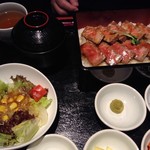 おんどる - 東京ブラックコールドステーキ重２種盛り