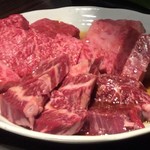 板前焼肉 一笑 江戸堀店 - 特上ロース 内ヒラ 特選ハラミ