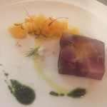 Abats. - 鯖のクルードと柿のシトラス漬　サルサヴェルデ