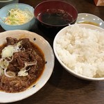 路地裏 - 激辛牛すじ煮こみ定食