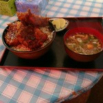松喜食堂 - 綺麗なソースかつ丼