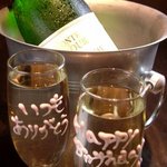 Seisei Doudou - メッセージ入りシャンパン 記念日などのお祝いにメッセージ入りグラスとシャンパンをサービスいたします♪