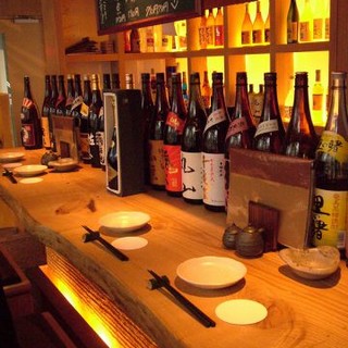 1 minute walk from Shinjuku Sanchome Station. We will run Izakaya (Japanese-style bar) "fairly and squarely"!