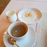 レストラン楓 - 「お飲み物」 最後にホットコーヒー