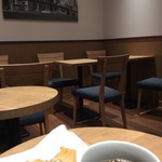 タイヤキカフェ あまとうや - 店内の様子