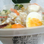 クイーンズ伊勢丹 - チキンと根菜のバターミルクBOX 税込645円