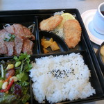 Jiyoando Ru Niichi - 牛肉ステーキとエビカツランチ