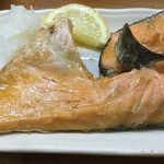 立呑み きむらや - 鮭かま焼き