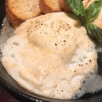 DiningBar Pavlov - モッツァレラチーズのステーキ アップ