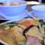 担々亭 - 五目かけごはんとえびラーメン