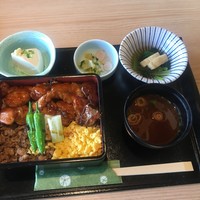 おもてなしとりよし 西新宿店 - こんな感じです