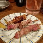 鳥勝 - 真ん中ナンコツが旨かった