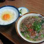 千とせ - 肉吸い580円＋小玉（ごはん小150円＋生玉子50円） 