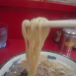 萬楽ラーメン　麺