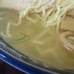 日の出食堂 - 澄んだあっさり塩味スープ