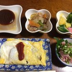 紀八 - この日のお通し。左上はプリンに非ず。