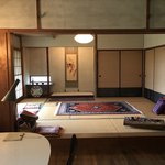 time&space 愛宕下 - 店内…手前はフローリングの洋室、奥は和室の和洋折衷の建物です